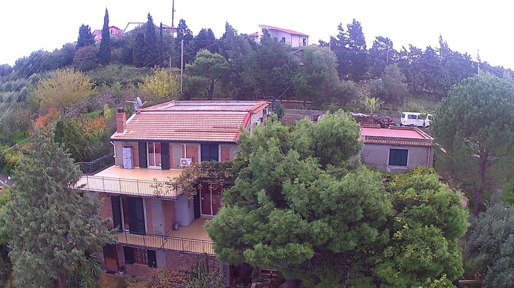 B&B Villa Zia Febronia Patti Bagian luar foto