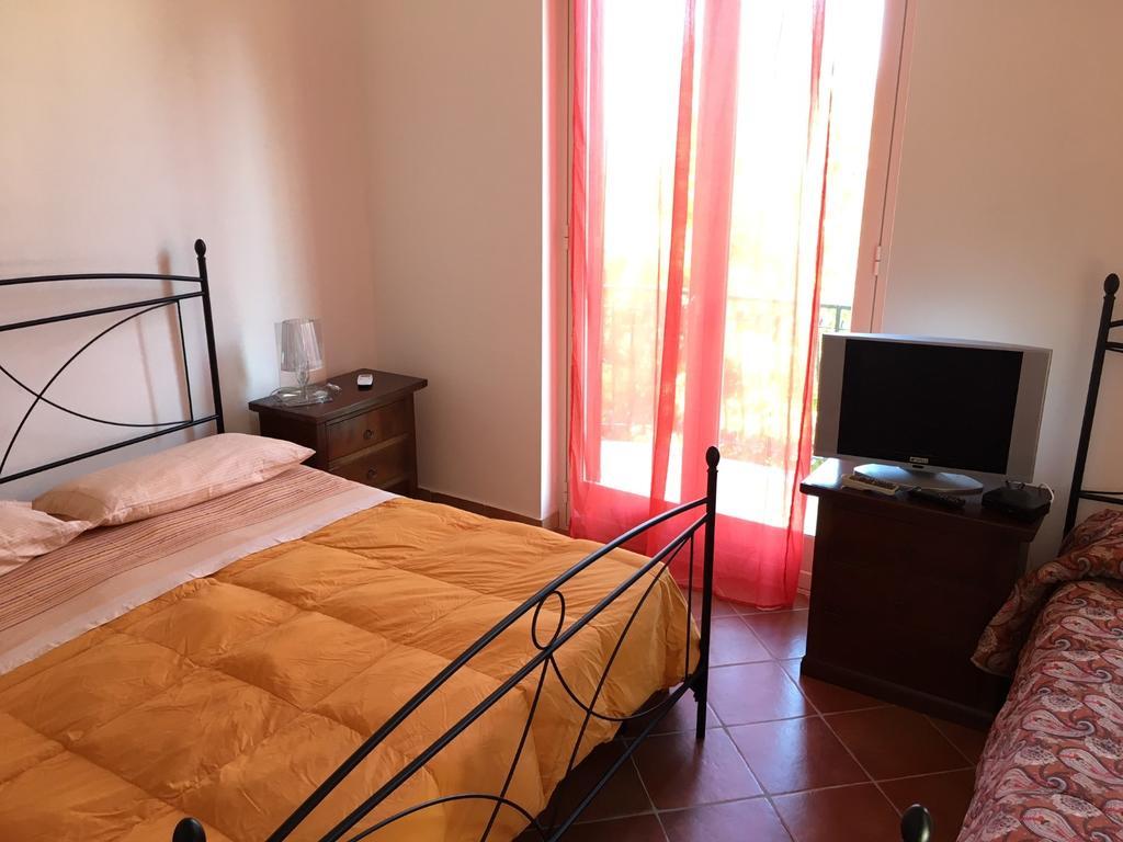 B&B Villa Zia Febronia Patti Bagian luar foto